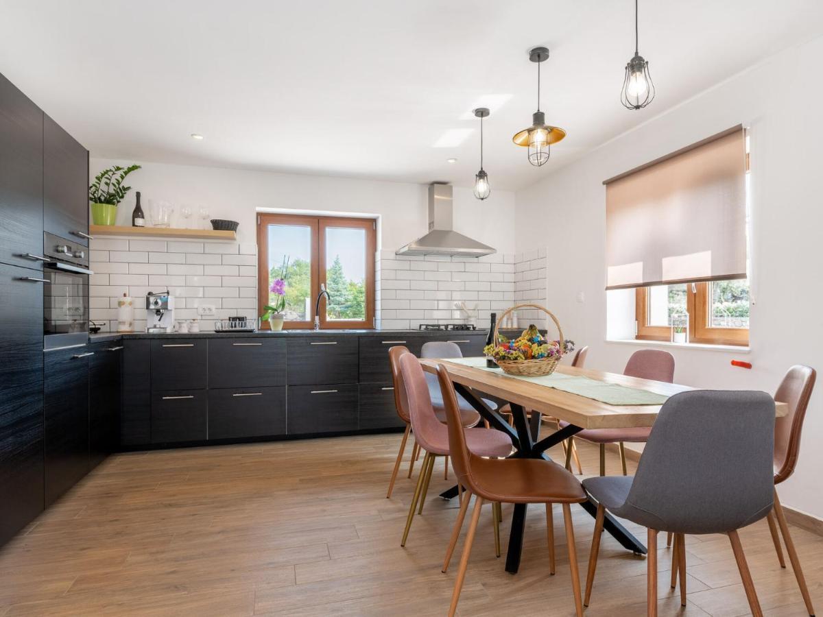 Tranquil Holiday Home In Labin With Private Swimming Pool Eksteriør bilde