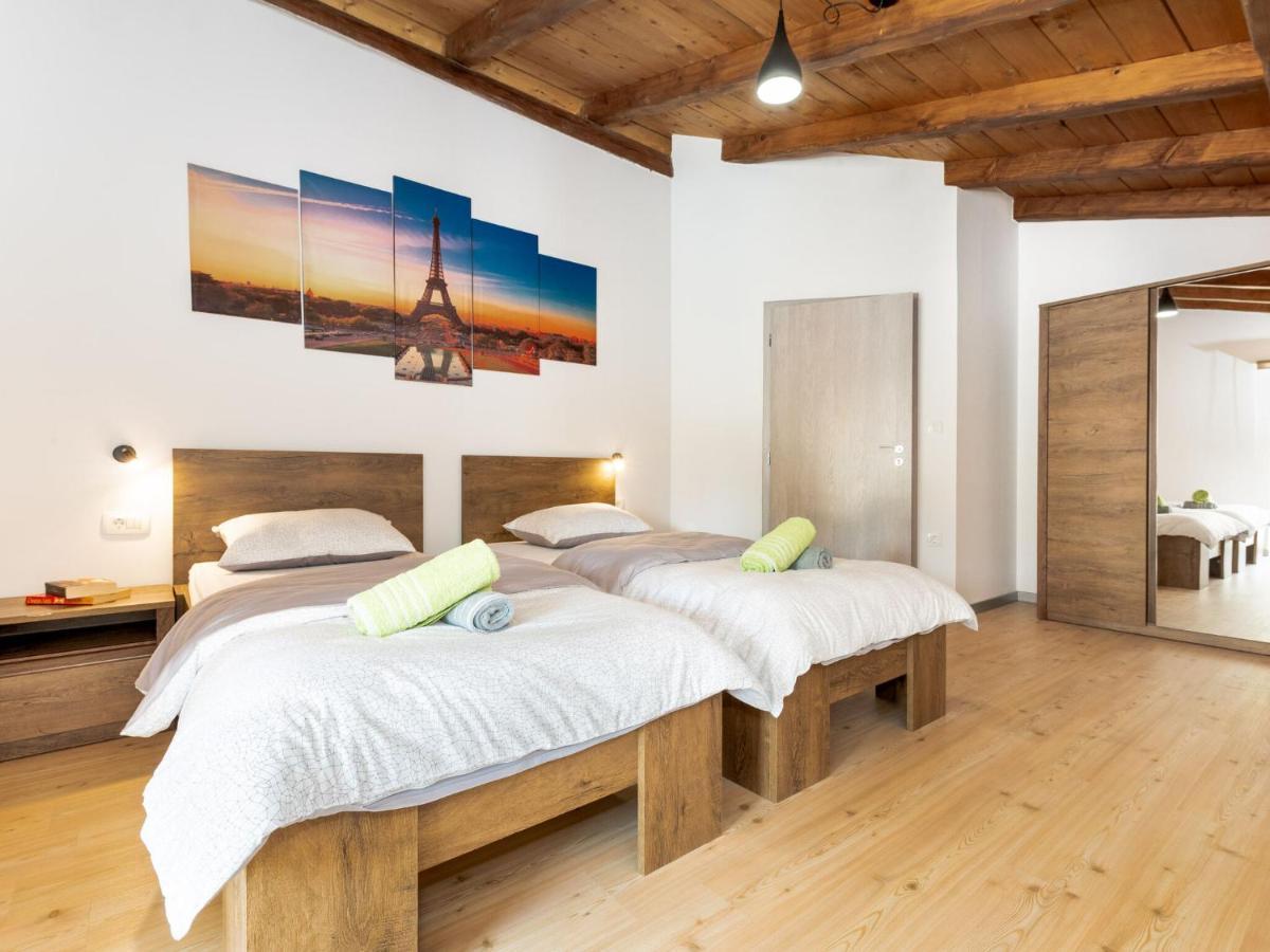 Tranquil Holiday Home In Labin With Private Swimming Pool Rom bilde
