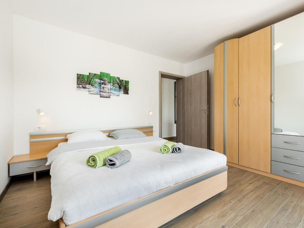 Tranquil Holiday Home In Labin With Private Swimming Pool Eksteriør bilde