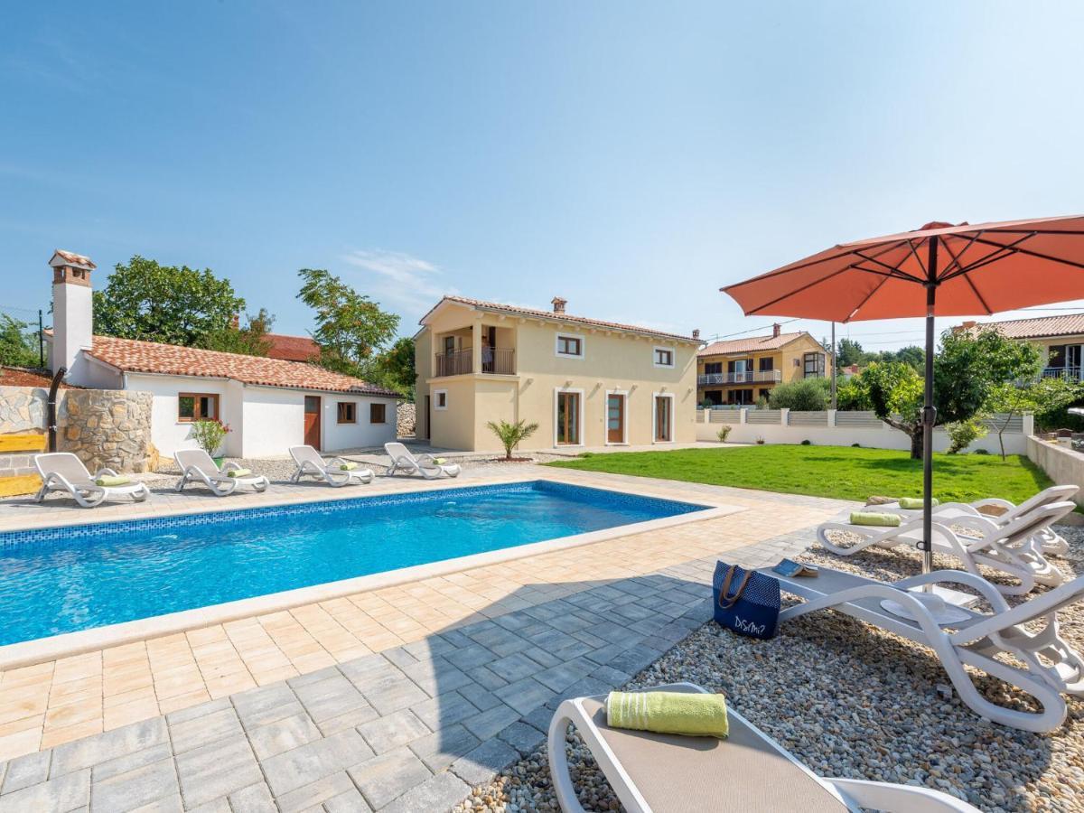 Tranquil Holiday Home In Labin With Private Swimming Pool Rom bilde