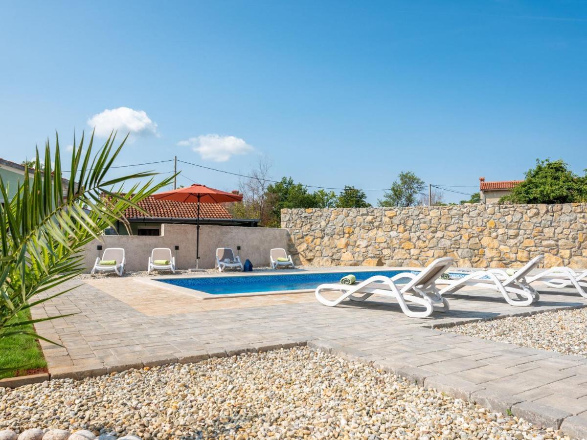Tranquil Holiday Home In Labin With Private Swimming Pool Rom bilde